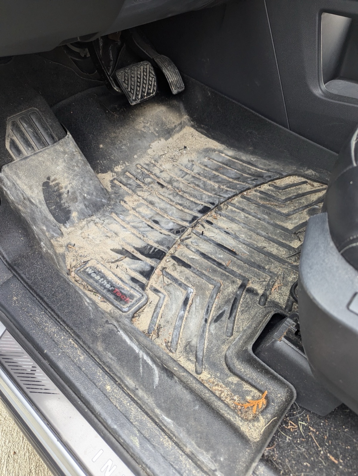 Avant détaillage — tapis d'auto sale